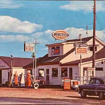 Ruth's Lunch and Service Station Postcard