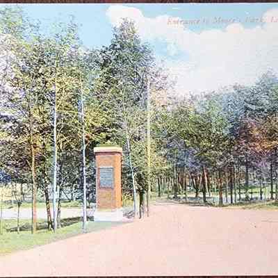 Entrance to Moores Park, Lansing, Mich. Postcard