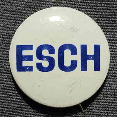 Esch Button