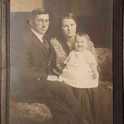 Portrait of a Family Photo by Ellison