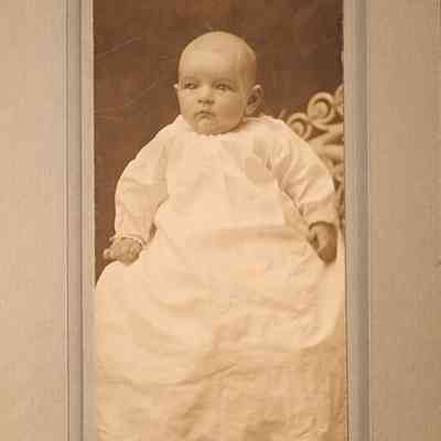 Dan Dana McCollough Card Photo by Ellison