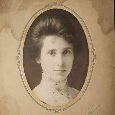 Allie Mae Williams Mosher Card Photo by Riley