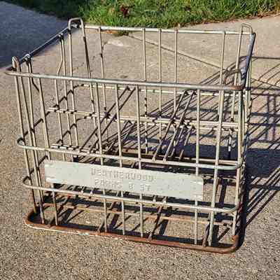 Heatherwood Farms Wire Milk Crate