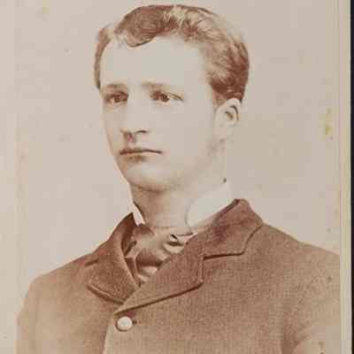 Portrait of a Man CDV by Burdick & Powe