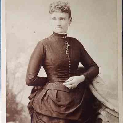 Portrait of a Woman Cabinet Card by Savigny and Christmas