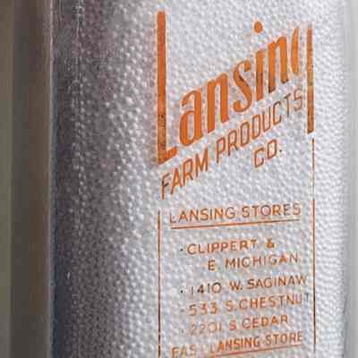 Lansing Farm Products Co. Pyro Square Quart Bottle