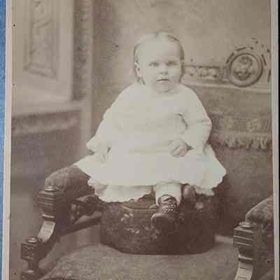 Lois Chase Cabinet Card by Howell & Reilay