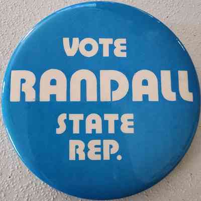 Vote Randall State Rep. Button