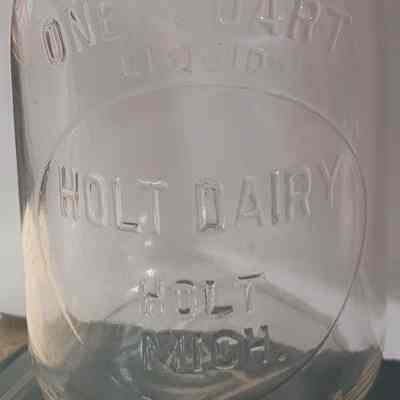 Holt Dairy Embossed Quart Bottle