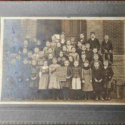 Cedar St. School Fourth Grade, 1901, Card Photo