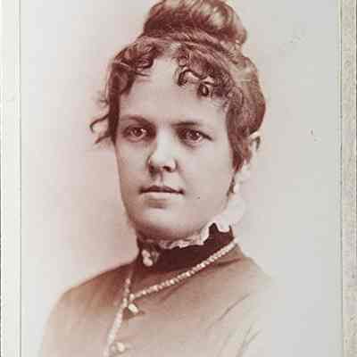 Portrait of a Woman CDV by Mead