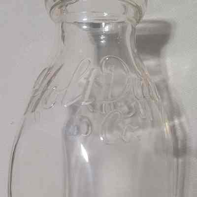 Holt Dairy Co. Embossed Square Quart Bottle
