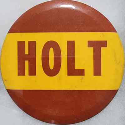 Holt Button