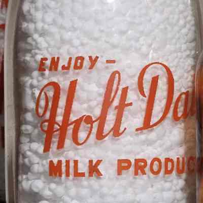 Holt Dairy Pyro Half Pint Bottle