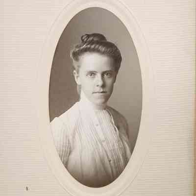 Lois Chase Card Photo by Imes