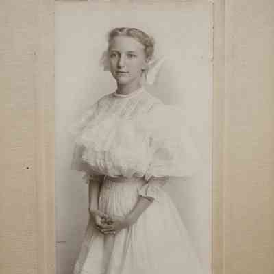 Pearl Palmer Card Photo by LeClear