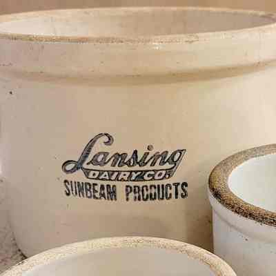 Lansing Dairy Co. Sunbeam Crock, 6"