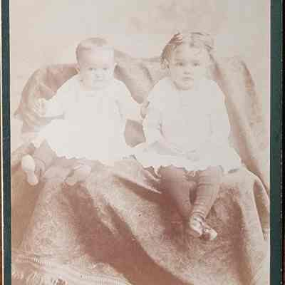 Ethel and Esther Goodhull Cabinet Card by Cassey & Whitney