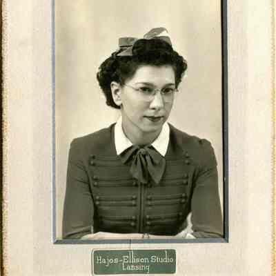 Portrait of a Woman Photo by Hajos-Ellison