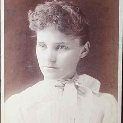 Portrait of a Woman Cabinet Card by Cassey & Riley
