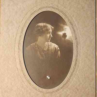 Ruth Grow Davis Portrait Photo by Tamlyn