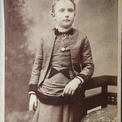Portrait of a Woman Cabinet Card by Powe