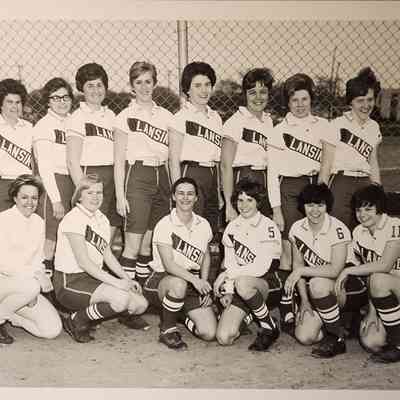 Lansing Laurels Softball Team Photo