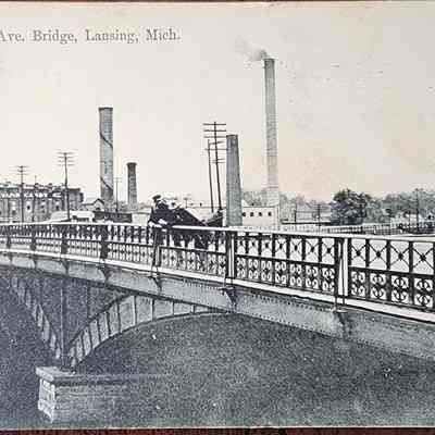 Mich. Ave. Bridge, Lansing, Mich. Postcard