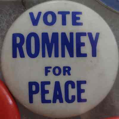 Vote Romney for Peace Button