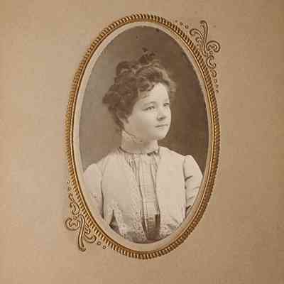 Fannye Louise Parmelee Card Photo by Riley
