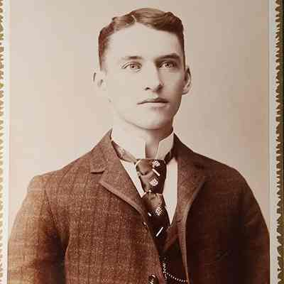 Portrait of a Man Cabinet Card by Savigny and Christmas