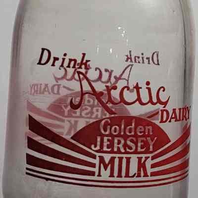 Arctic Dairy Pyro Pint Bottle