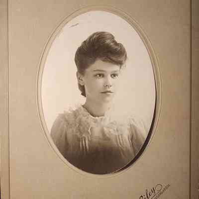 Pearl Wood Card Photo by Riley