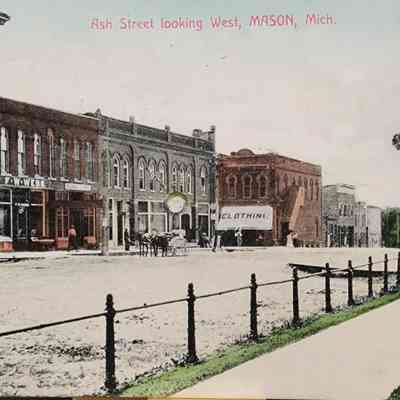 Ash Street looking West, Mason, Mich., Postcard
