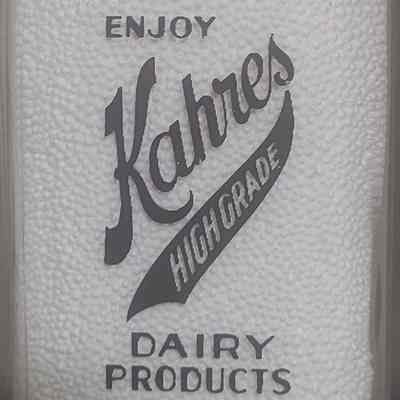 Kahres Dairy Pyro Square Quart Bottle