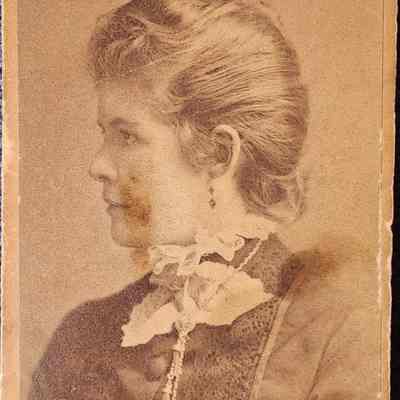 Eva Sparrow Davis CDV by Scotford