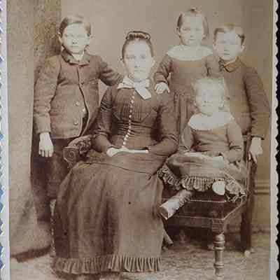 Portrait of Children Cabinet Card by Heath