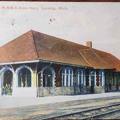 T. & P.M. & M.C. Union Depot, Lansing, Mich. Postcard