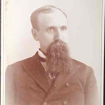 Portrait of a Man Cabinet Card by Cassey & Riley