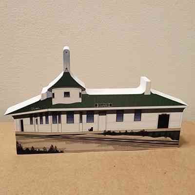 Clare Historic Depot, Cat's Meow Cutout