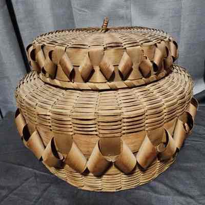 Rock's Bear Ranch Basket, 1952