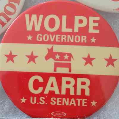 Wolpe-Carr Coattail Button