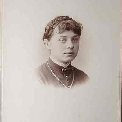 Portrait of a Woman Cabinet Card by Sharpsteen