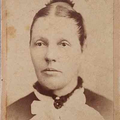 Portrait of a Woman CDV by Burdick & Powe