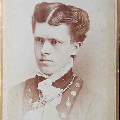 Portrait of a Woman CDV by Wood