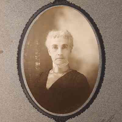 Margaret Taylor Boyd Card Photo by Ellison