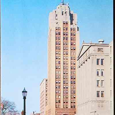 Michigan Nat'l Tower, Lansing, Michigan Postcard