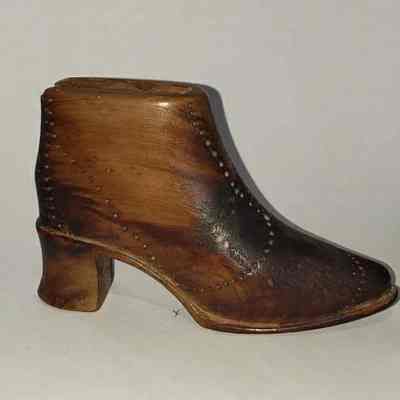WOODEN BOOT