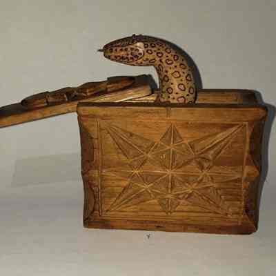 SNAKE TRICK BOX