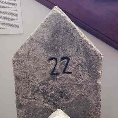 BOER GRAVE MARKER 22